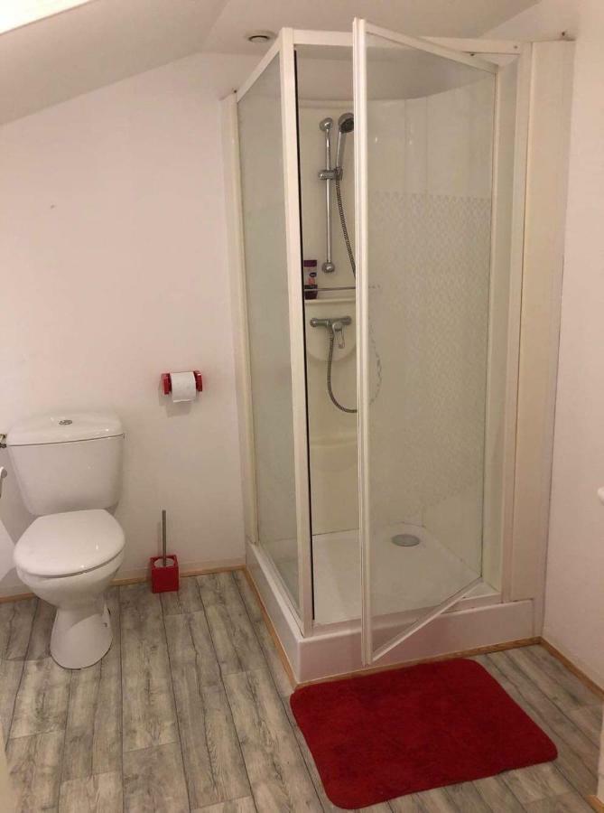 Appartement Face Au Donjon Pons Luaran gambar