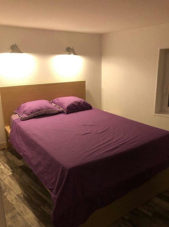Appartement Face Au Donjon Pons Luaran gambar