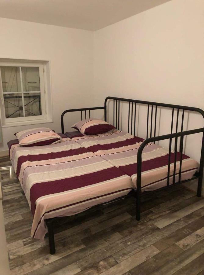 Appartement Face Au Donjon Pons Luaran gambar