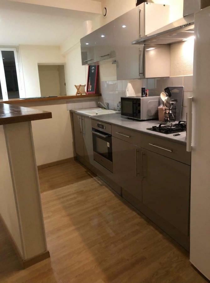 Appartement Face Au Donjon Pons Luaran gambar